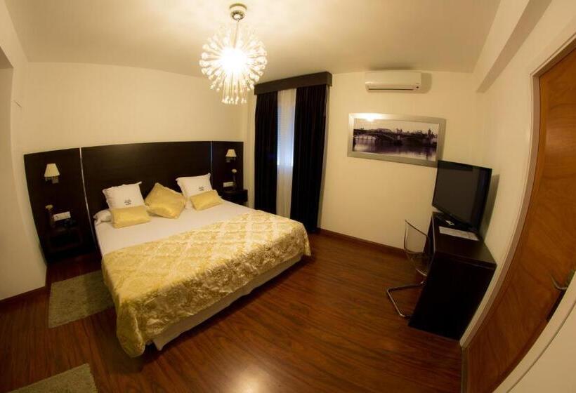 סוויטת ג'וניור, Mare