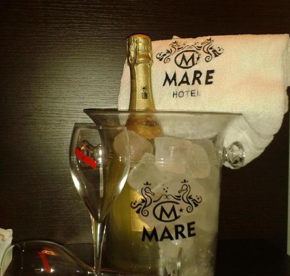 חדר רומנטי, Mare