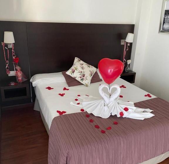 חדר רומנטי, Mare