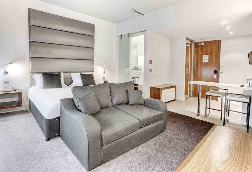 Полулюкс, Sandman Signature Newcastle