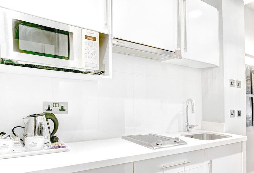 جناح جونيور, Sandman Signature Newcastle