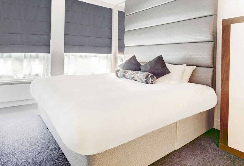 جناح عائلي, Sandman Signature Newcastle