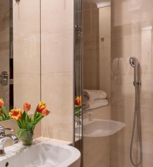 חדר סופריור עם טרסה, Scalinata Di Spagna