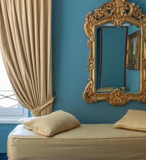 חדר סטנדרט לארבעה, Scalinata Di Spagna