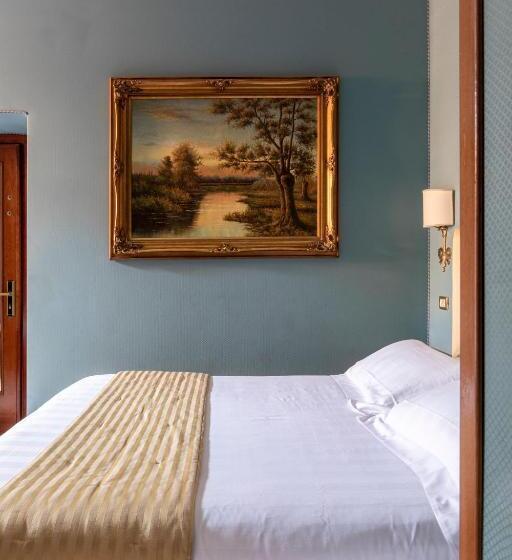 חדר סטנדרט לארבעה, Scalinata Di Spagna