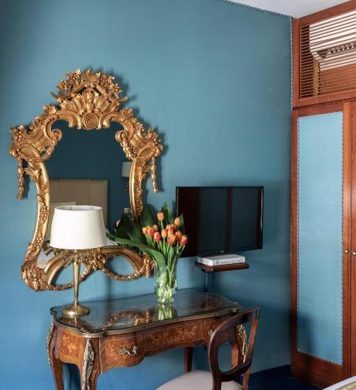 סוויטת 3 חדרי שינה, Scalinata Di Spagna