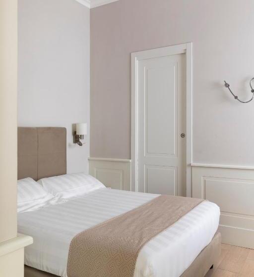 חדר סופריור עם נוף, Scalinata Di Spagna