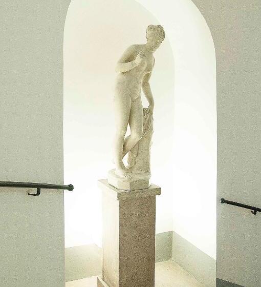 דירת שני חדרים, Scalinata Di Spagna