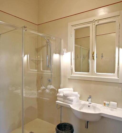 דירת שני חדרים, Scalinata Di Spagna