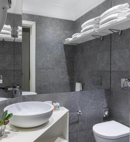 חדר דלוקס לשלושה, Scalinata Di Spagna