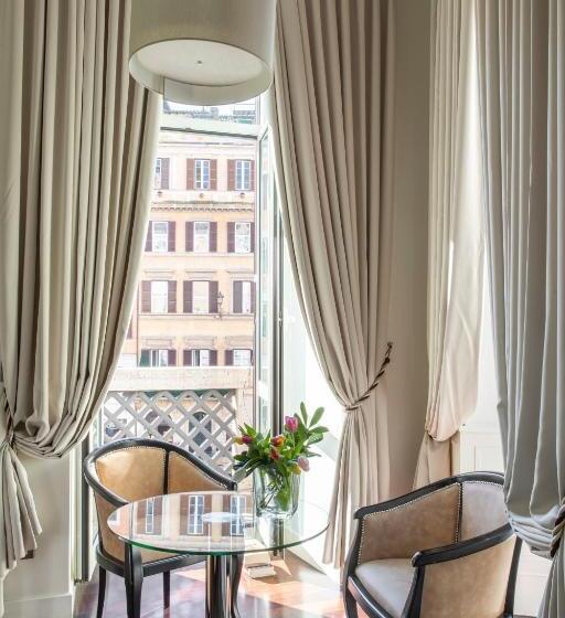 חדר דלוקס לשלושה, Scalinata Di Spagna