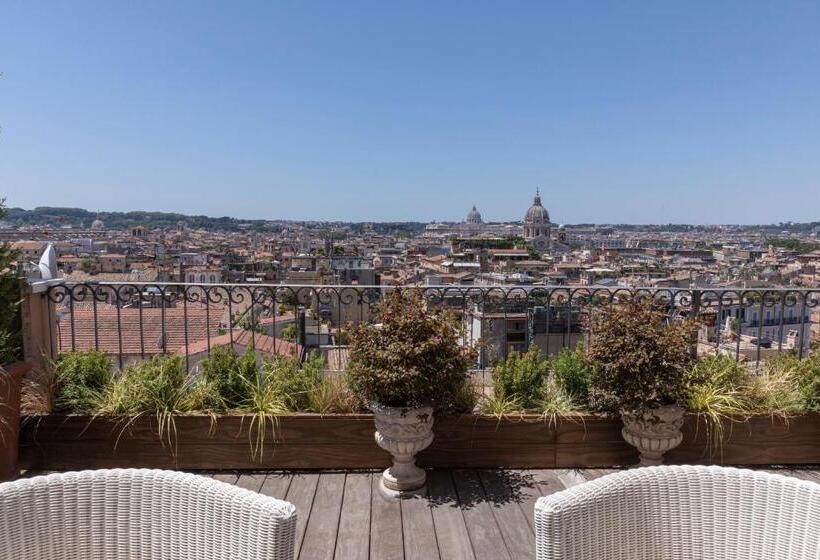 סוויטה עם נוף, Scalinata Di Spagna