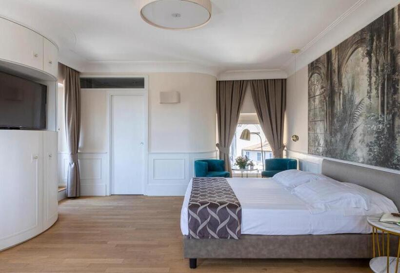 סוויטה עם נוף, Scalinata Di Spagna