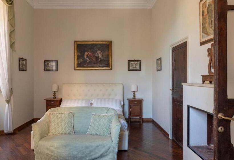 דירת שני חדרים, Scalinata Di Spagna