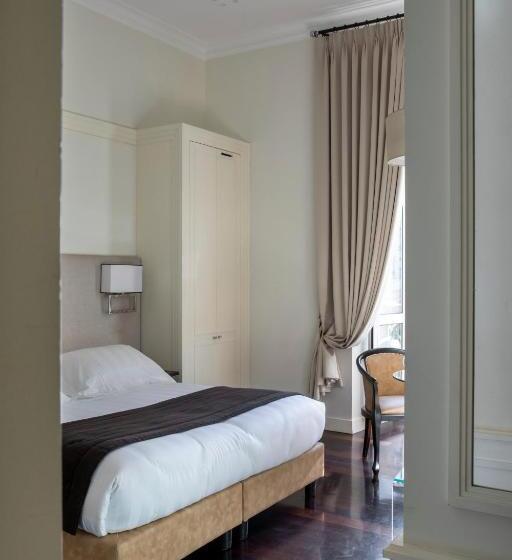 חדר דלוקס עם מרפסת, Scalinata Di Spagna