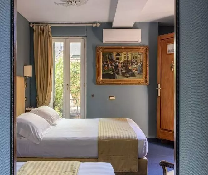 Superior Room with Terrace, Scalinata Di Spagna