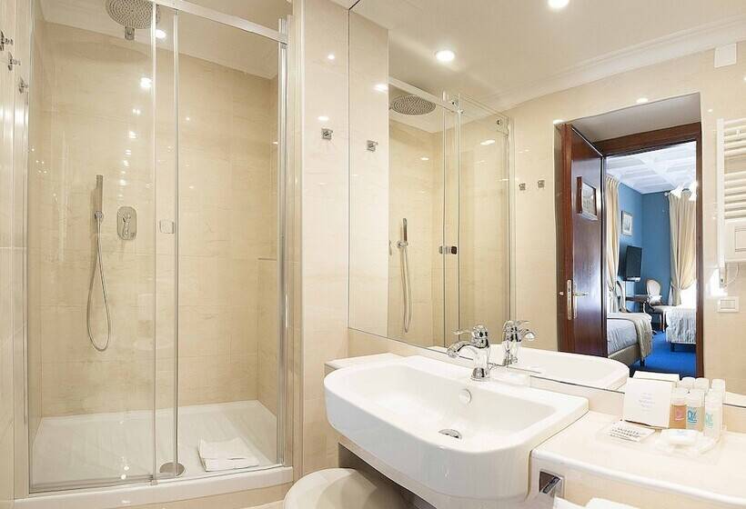 חדר סטנדרט לארבעה, Scalinata Di Spagna