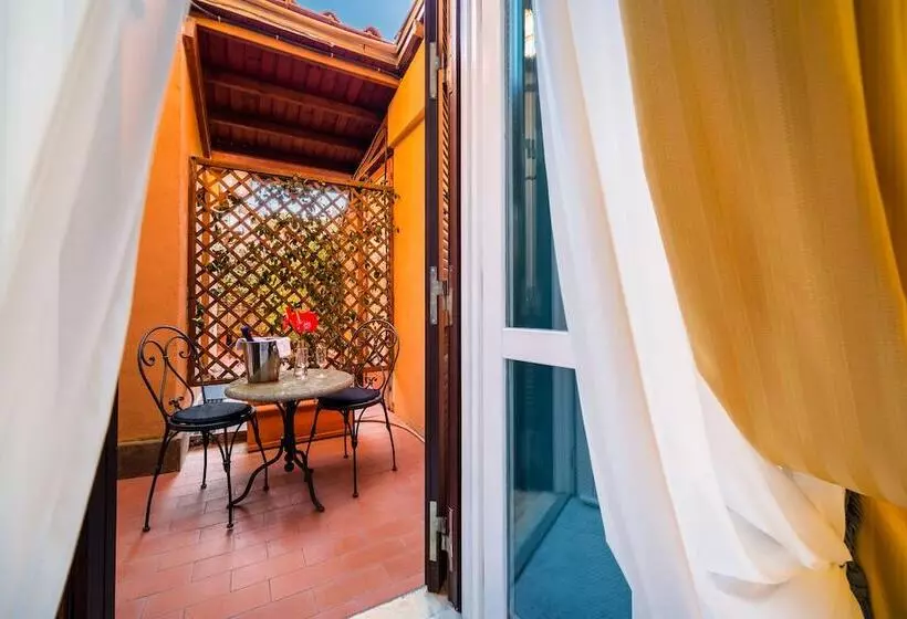 اتاق استاندارد چهار تخته, Scalinata Di Spagna