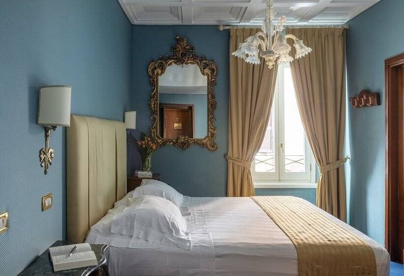 חדר סטנדרט לשלושה, Scalinata Di Spagna