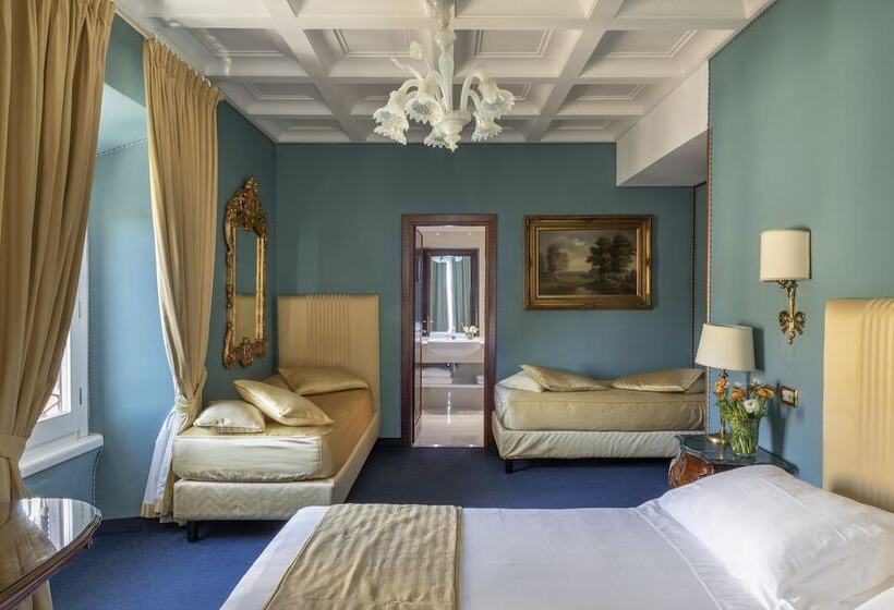 חדר סטנדרט לארבעה, Scalinata Di Spagna