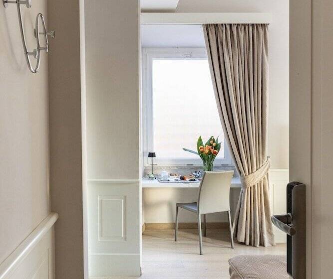 סוויטת ג'וניור, Scalinata Di Spagna