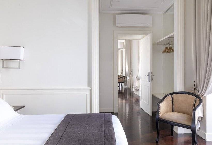 סוויטת ג'וניור עם מרפסת, Scalinata Di Spagna