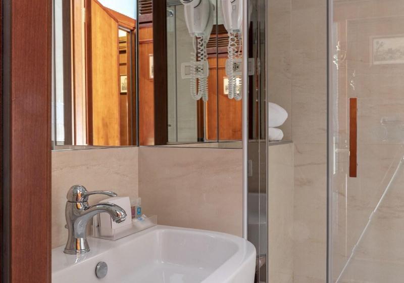 חדר סטנדרט, Scalinata Di Spagna