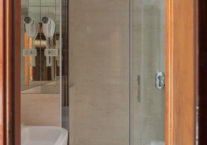 חדר סטנדרט, Scalinata Di Spagna