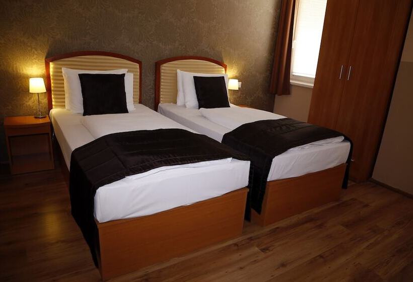 스탠다드 룸, Six Inn Hotel Budapest