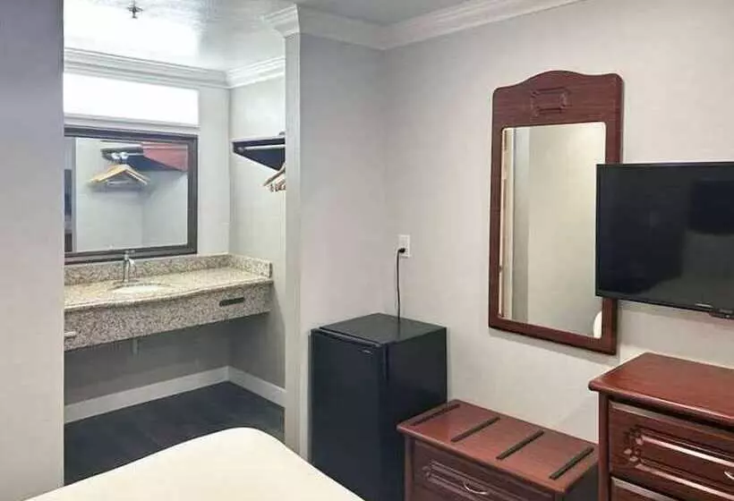 Deluxe-sviitti, Motel 6 South Gate CA