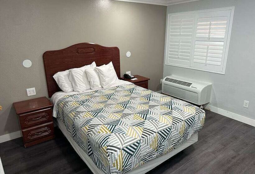 סוויטה דלוקס, Motel 6 South Gate CA