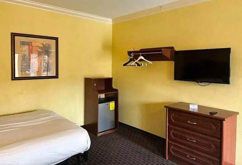 Deluxe-sviitti, Motel 6 South Gate CA
