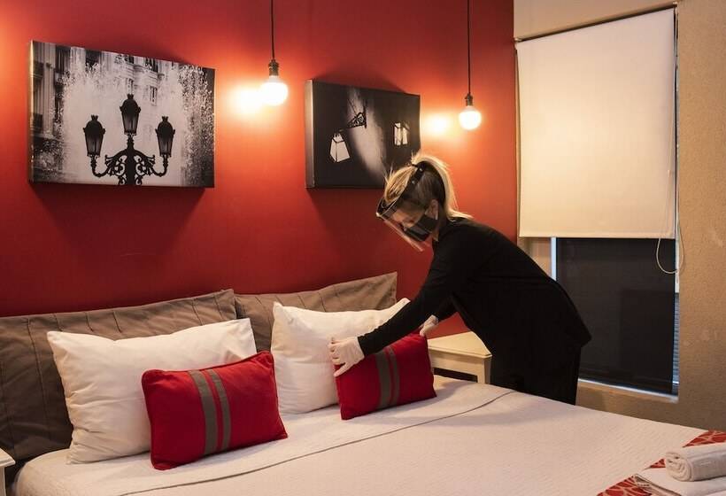 اتاق استاندارد سه نفره, M Concept