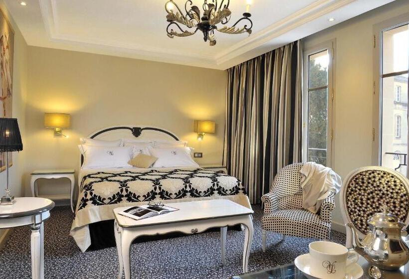 اتاق اجرایی, Villa Lara