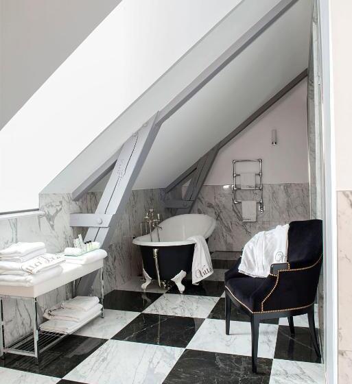 سوئیت پرزیدنت, Villa Lara