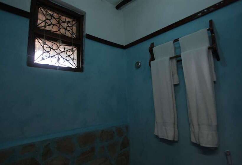 Номер Стандарт Вид на Море, Zanzibar House