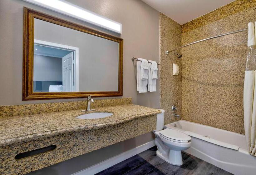 Номер Стандарт Адаптированный для Инвалидов, Motel 6 South Gate CA