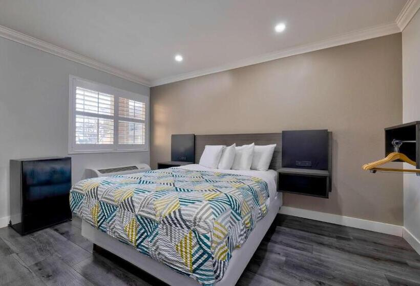 חדר סטנדרט מותאם לאדם עם מוגבלויות, Motel 6 South Gate CA