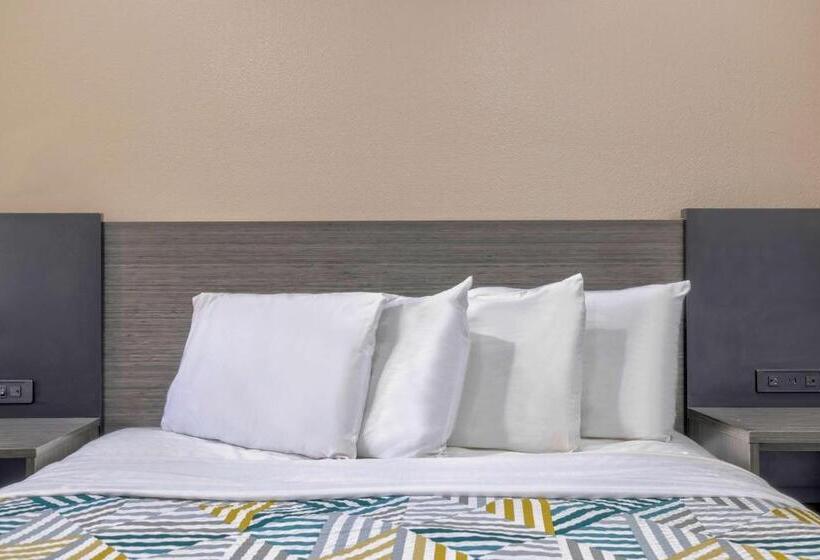 Люкс Повышенной Комфортности, Motel 6 South Gate CA