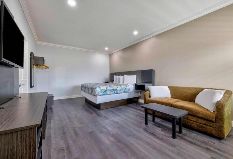 סוויטה דלוקס, Motel 6 South Gate CA