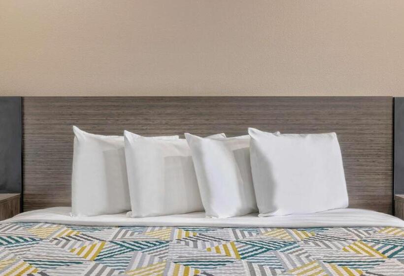 סוויטה דלוקס, Motel 6 South Gate CA