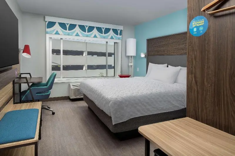 اتاق استاندارد با تخت بزرگ, Tru By Hilton Miami Airport South Blue Lagoon, Fl