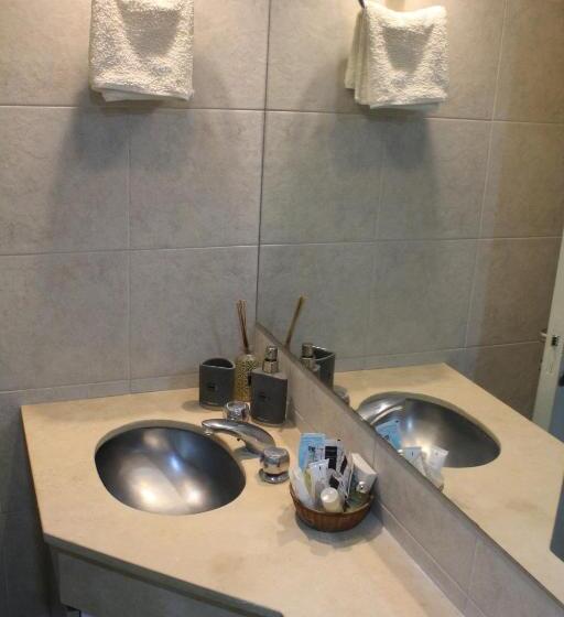 اتاق لوکس با چشم‌انداز شهر, Dg Apart Obelisco