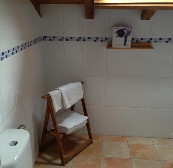 标准三人间, Hosteria San Emeterio