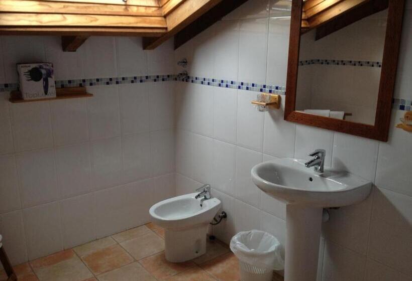 스탠다드 트리플 룸, Hosteria San Emeterio