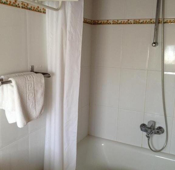 四人标准间, Hosteria San Emeterio