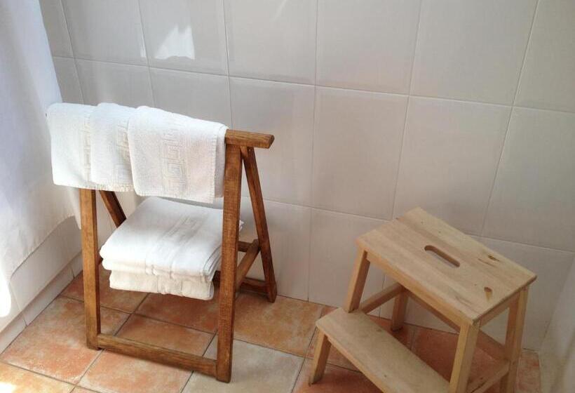스탠다드 트리플 룸, Hosteria San Emeterio