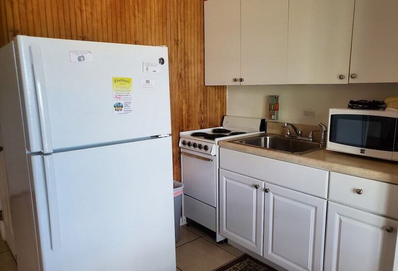 غرفة أساسية, Captain Pip's Marina & Hideaway