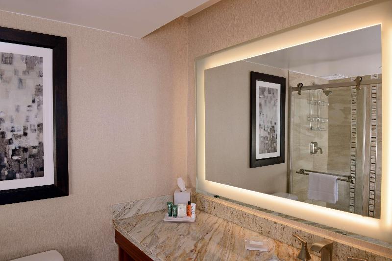 اتاق استاندارد با تخت بزرگ, Courtyard By Marriott Kalamazoo Portage