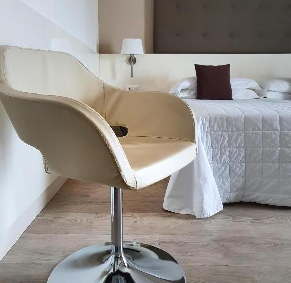 Номер Стандарт, Desenzano